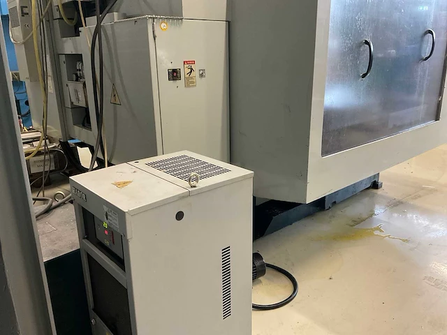 1998 feeler fv-1000a cnc freesmachine - afbeelding 22 van  25