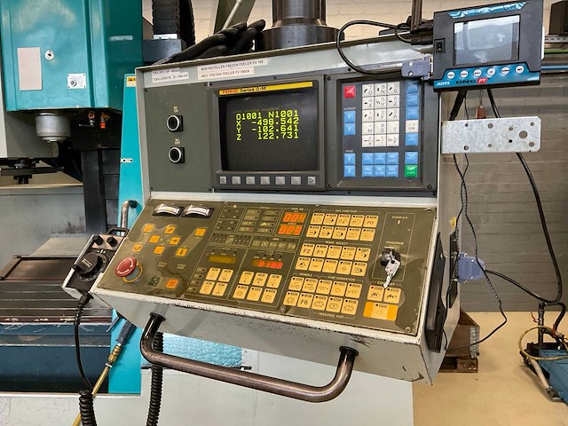 1998 feeler fv-1000a cnc freesmachine - afbeelding 10 van  25