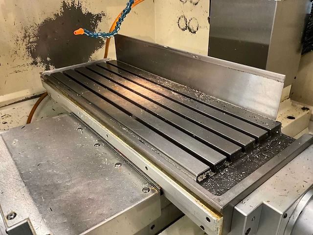 1998 fehlmann picomax cnc freesmachine - afbeelding 24 van  28