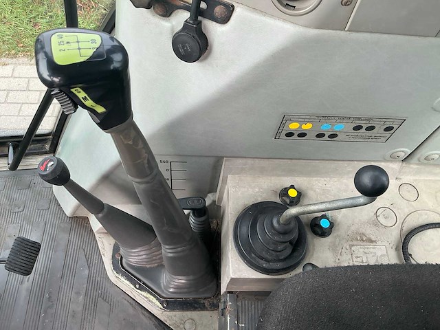 1998 fendt 308 turbomatik vierwielaangedreven landbouwtractor - afbeelding 18 van  40