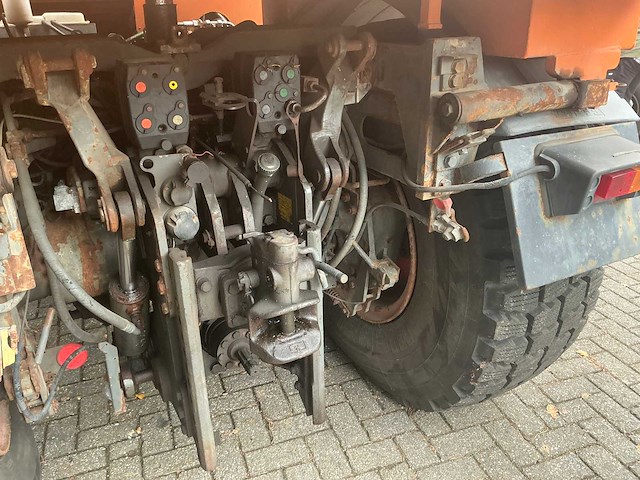 1998 fendt xylon 524 vierwielaangedreven landbouwtractor met mulag fme 500 klepelmaaier - afbeelding 31 van  58