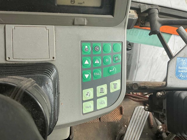 1998 fendt xylon 524 vierwielaangedreven landbouwtractor met mulag fme 500 klepelmaaier - afbeelding 48 van  58