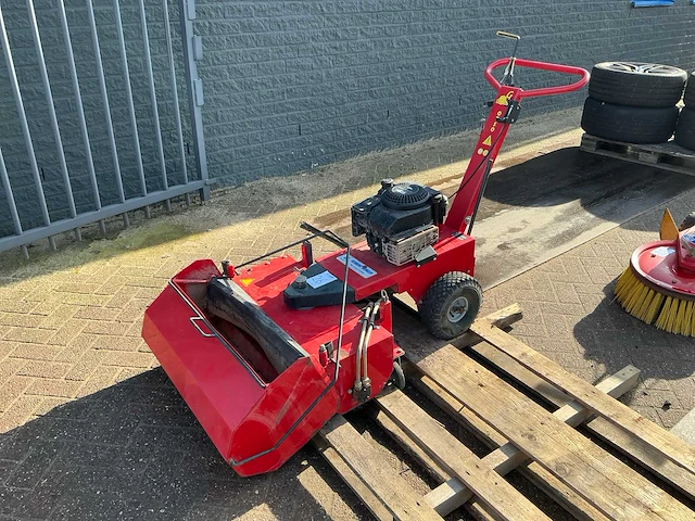 1998 gs 0750 veegmachine - afbeelding 1 van  13