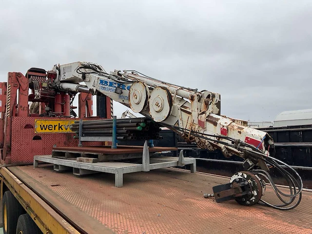 1998 hiab r300-s3 telescopische hijskraan - afbeelding 1 van  24