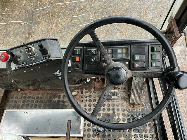 1998 hofmans hmf zelfrijdende veegmachine - afbeelding 4 van  49