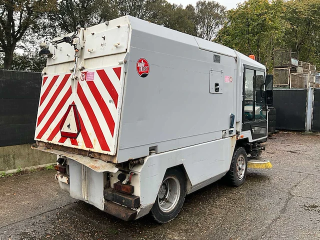 1998 hofmans hmf zelfrijdende veegmachine - afbeelding 34 van  49