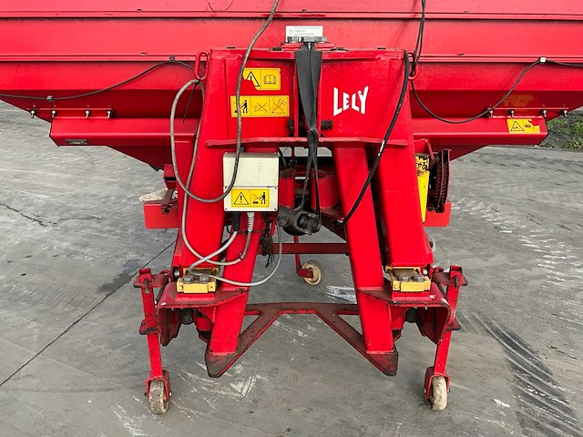 1998 lely centerliner sl kunstmeststrooier - afbeelding 19 van  19