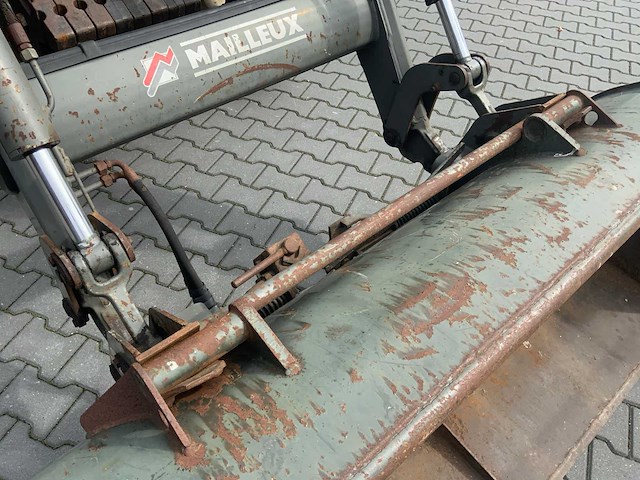 1998 mailleux mx100 voorlader met accessoires - afbeelding 13 van  25