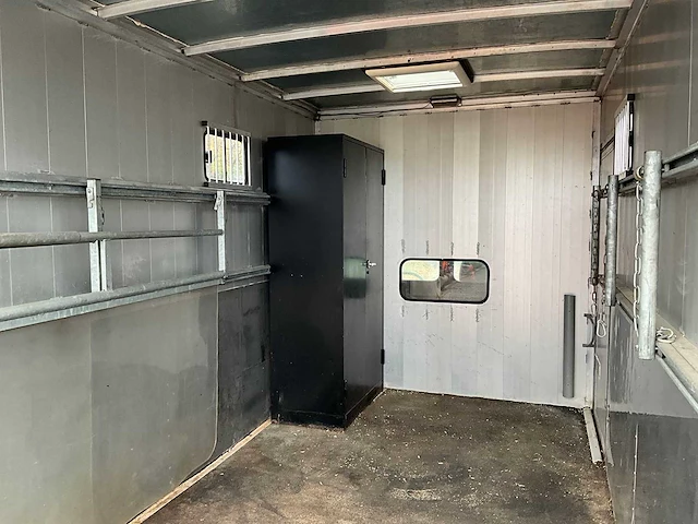 1998 mercedes-benz 512d paardenvrachtwagen bg-lt-90 - afbeelding 13 van  35