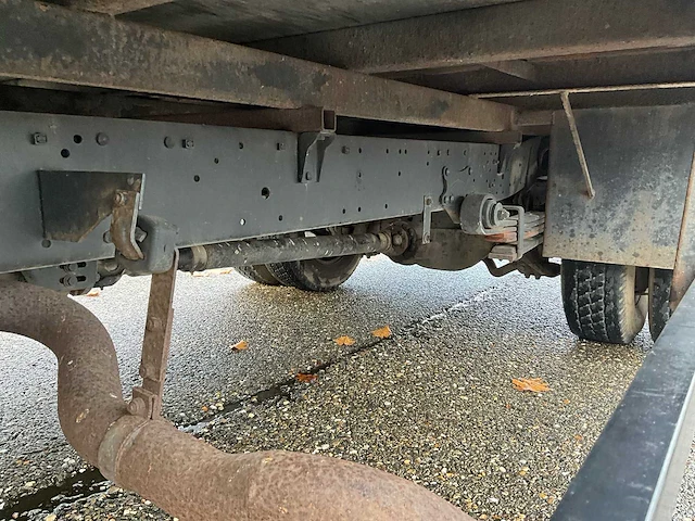 1998 mercedes-benz 512d paardenvrachtwagen bg-lt-90 - afbeelding 15 van  35