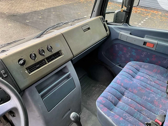 1998 mercedes-benz 512d paardenvrachtwagen bg-lt-90 - afbeelding 21 van  35