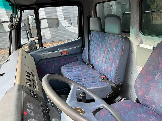 1998 mercedes-benz 512d paardenvrachtwagen bg-lt-90 - afbeelding 24 van  35