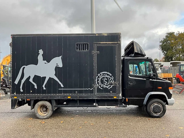 1998 mercedes-benz 512d paardenvrachtwagen bg-lt-90 - afbeelding 32 van  35