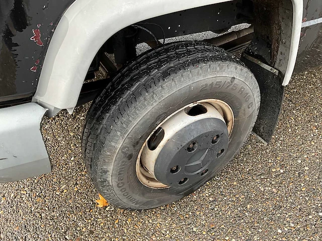 1998 mercedes-benz 512d paardenvrachtwagen bg-lt-90 - afbeelding 34 van  35