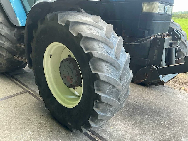 1998 new holland 8560 vierwielaangedreven landbouwtractor - afbeelding 2 van  33