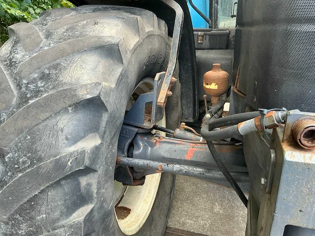 1998 new holland 8560 vierwielaangedreven landbouwtractor - afbeelding 9 van  33