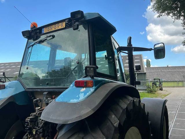 1998 new holland 8560 vierwielaangedreven landbouwtractor - afbeelding 15 van  33