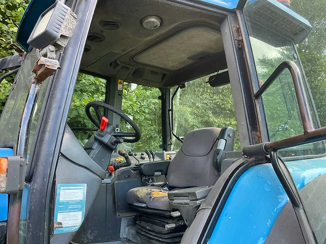 1998 new holland 8560 vierwielaangedreven landbouwtractor - afbeelding 18 van  33