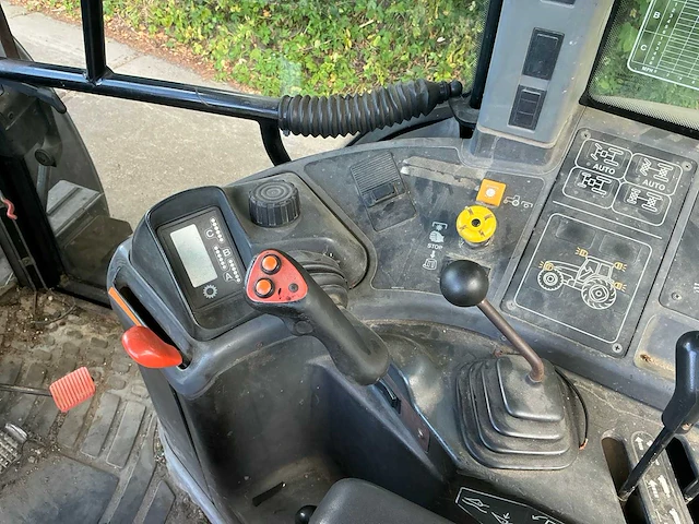 1998 new holland 8560 vierwielaangedreven landbouwtractor - afbeelding 20 van  33