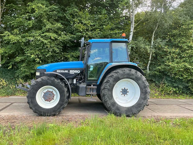 1998 new holland 8560 vierwielaangedreven landbouwtractor - afbeelding 28 van  33