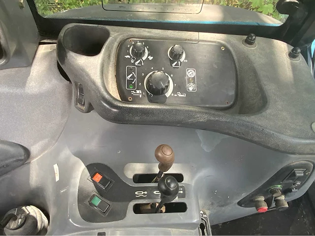 1998 new holland ts-100 vierwielaangedreven landbouwtractor - afbeelding 15 van  29