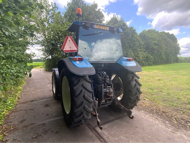 1998 new holland ts-100 vierwielaangedreven landbouwtractor - afbeelding 25 van  29