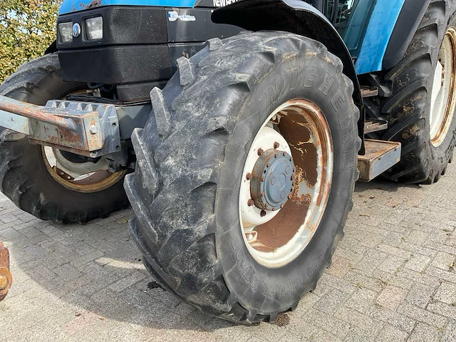 1998 new holland ts100 vierwielaangedreven landbouwtractor met bos maaiarm - afbeelding 21 van  52