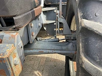 1998 new holland ts100 vierwielaangedreven landbouwtractor met bos maaiarm - afbeelding 22 van  52