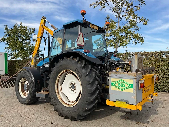 1998 new holland ts100 vierwielaangedreven landbouwtractor met bos maaiarm - afbeelding 23 van  52