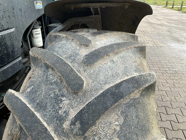 1998 new holland ts110 vierwielaangedreven landbouwtractor - afbeelding 2 van  36