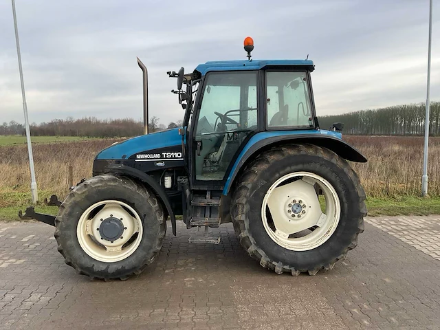 1998 new holland ts110 vierwielaangedreven landbouwtractor - afbeelding 12 van  36