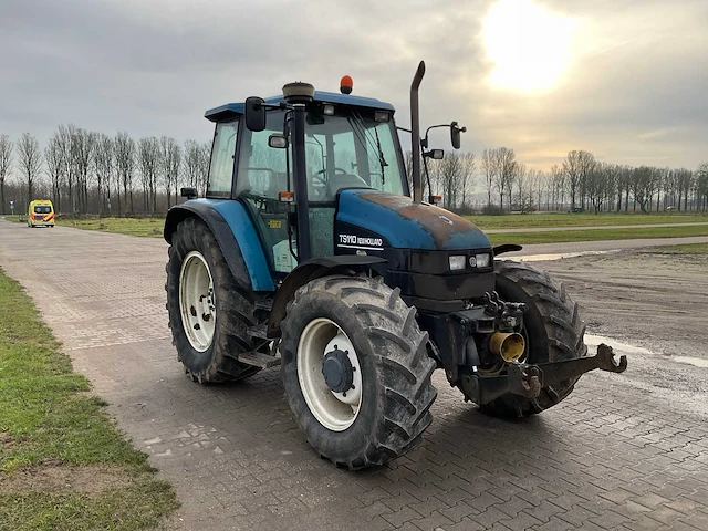 1998 new holland ts110 vierwielaangedreven landbouwtractor - afbeelding 34 van  36