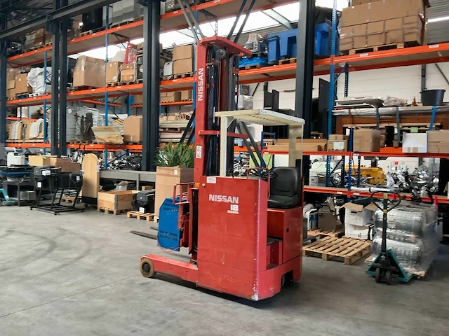1998 nissan jhc01l-18cu reach truck - afbeelding 14 van  17