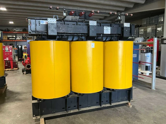 1998 pauwels transformator 4000kva - afbeelding 1 van  9