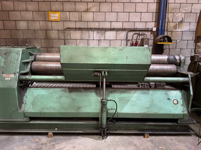 1998 roundo ps-255 plaatwals 2500x8 v.v. hoogte- en zijaanslag - afbeelding 2 van  11