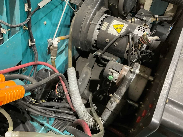 1998 tennant 530e veegmachine - afbeelding 7 van  24