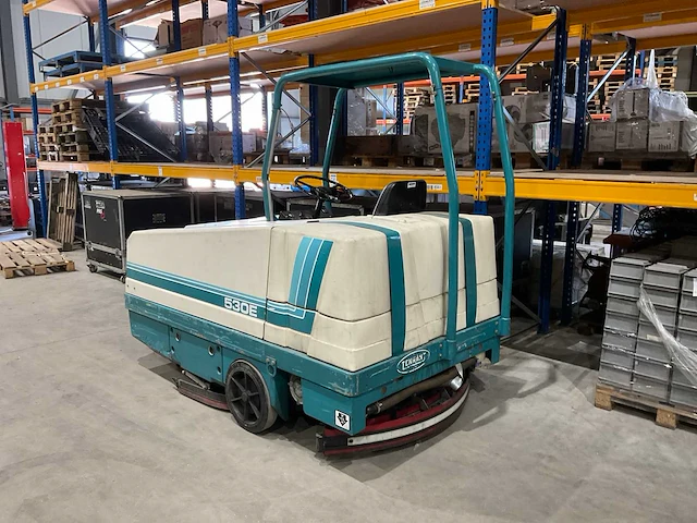 1998 tennant 530e veegmachine - afbeelding 18 van  24