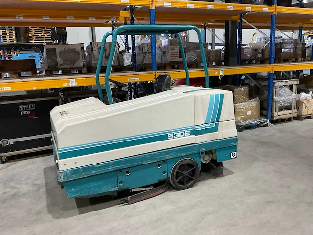 1998 tennant 530e veegmachine - afbeelding 19 van  24