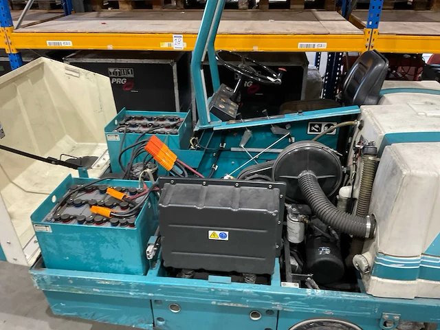 1998 tennant 530e veegmachine - afbeelding 24 van  24
