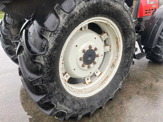 1998 valmet 6200 vierwielaangedreven landbouwtractor - afbeelding 4 van  28