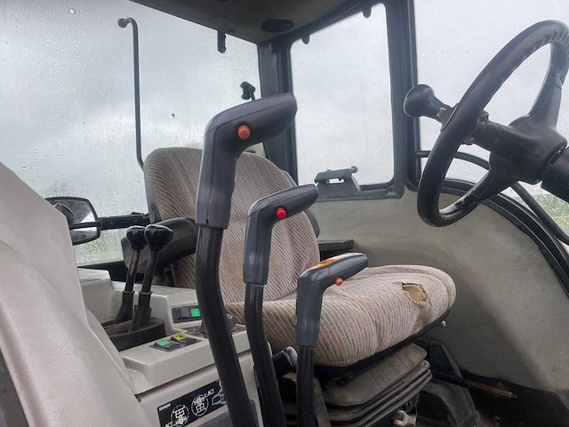 1998 valmet 6200 vierwielaangedreven landbouwtractor - afbeelding 11 van  28