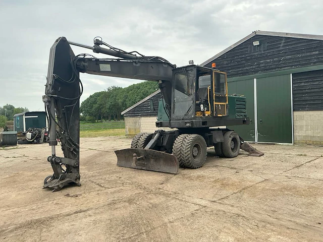 1998 volvo ew200 banden graafmachine - afbeelding 1 van  18