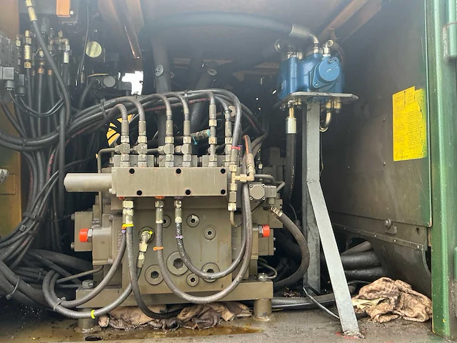 1998 volvo ew200 banden graafmachine - afbeelding 18 van  18