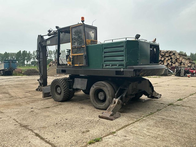 1998 volvo ew200 banden graafmachine - afbeelding 15 van  18