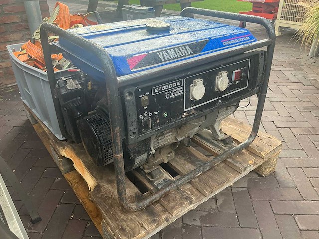 1998 yamaha ef5500e aggregaat - afbeelding 1 van  10