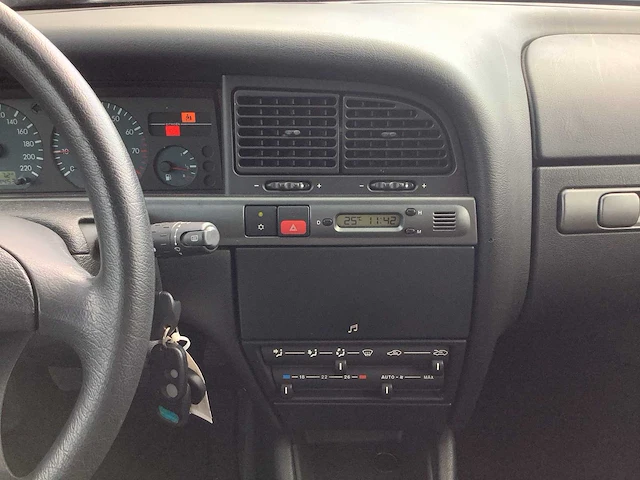 1999 - citroen - xantia - 1.8i-16v - personenauto - afbeelding 2 van  15