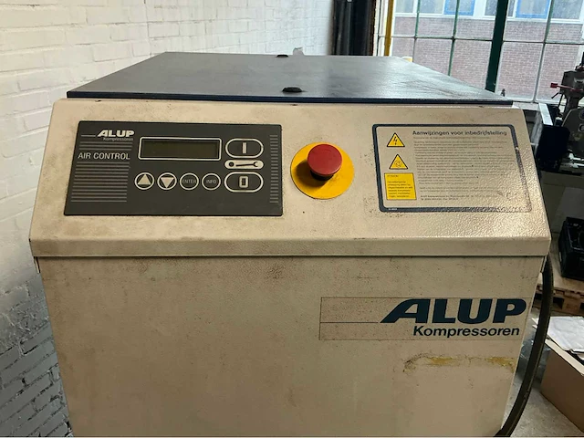 1999 alup 302703 schroefcompressor met luchtvat en ontvochtiger - afbeelding 16 van  18