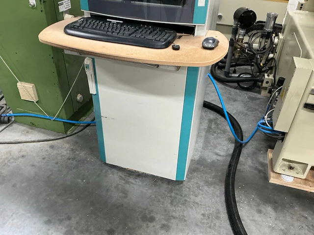 1999 anderson industrial corp stratos fd-c cnc freesmachine incl gereedschappen! - afbeelding 30 van  59