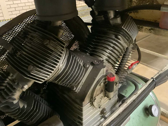 1999 creemers cst 1250 schroefcompressor in frame - afbeelding 5 van  9