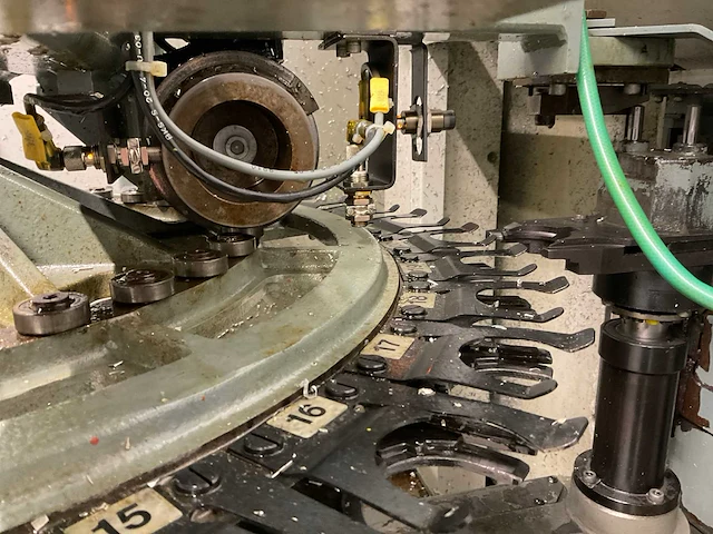 1999 deckel dmc 100v hi-dyn cnc freesmachine - afbeelding 20 van  44